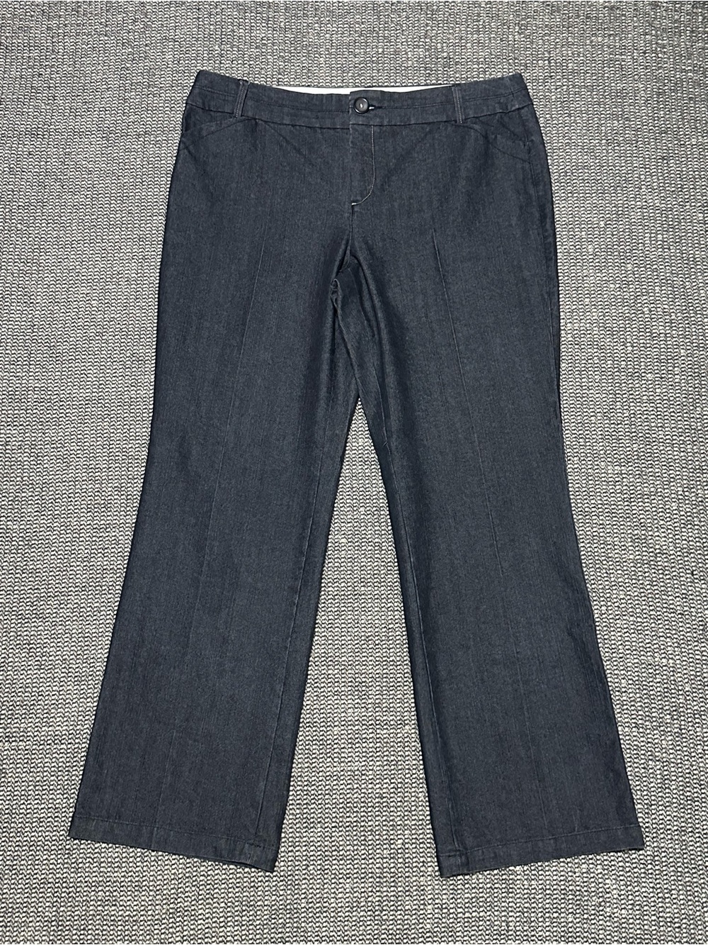 intro. Wide-Leg Jeans